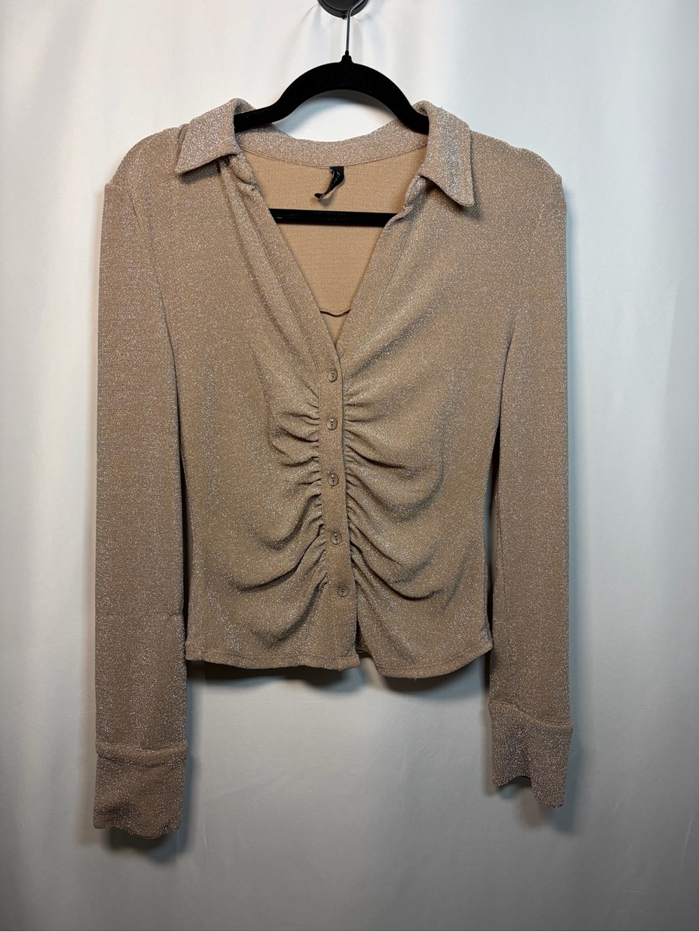 Amisu Long Sleeve Holiday Party Button Up Monochromatic Gold Sparkle Top Size M